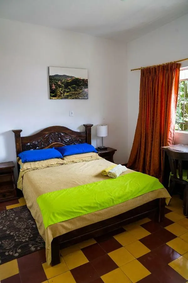 Los Andes Hostel Medellín 2*,